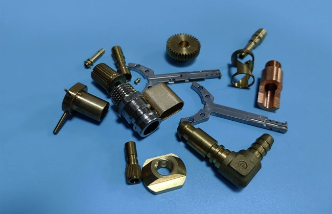 Connecteur usiné suisse