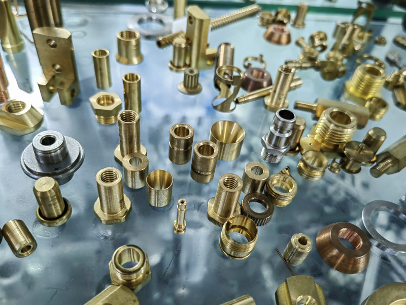 Swiss_machined_couplings.jpg Swiss_machined_couplings.jpg