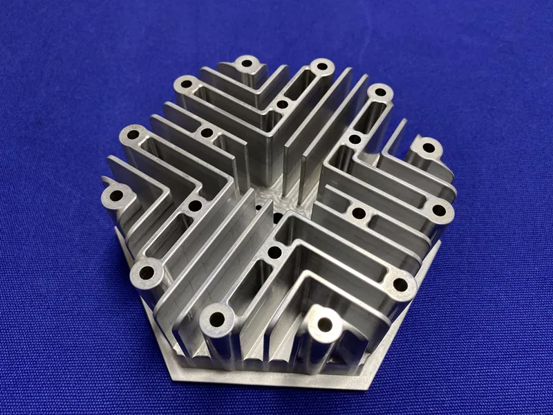 Usinage CNC pour composants 5G et data centers
