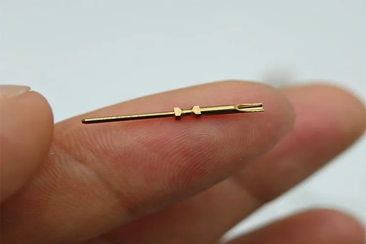 Pièces micro-usinées de haute précision et fabrication avec usinage suisse