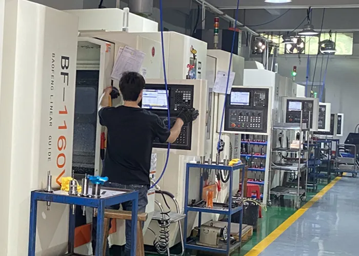 Pièces de fraisage CNC personnalisées : Guide complet des services d'usinage sur mesure