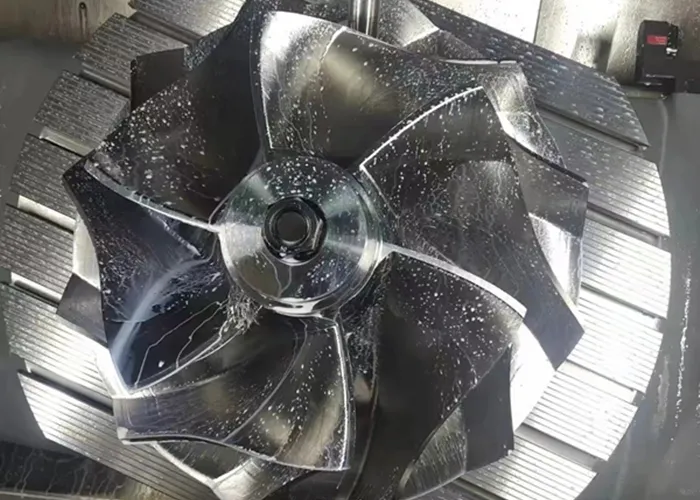 Pièces d'usinage CNC 5 axes : fabrication de précision pour composants complexes