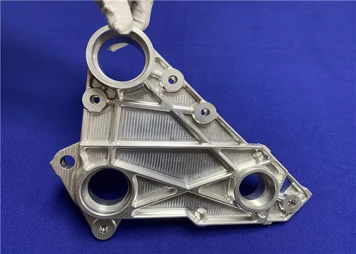 Usinage CNC de pièces automobiles : Guide complet des composants de moteur, transmission et frein